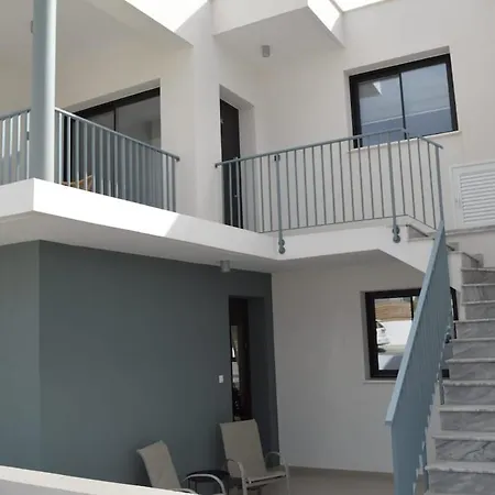 Sykia Upper Floor 2-br