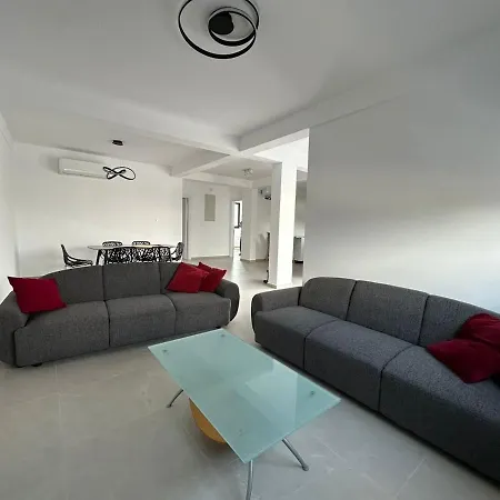 Vakantiehuis Sykia Upper Floor 2-br