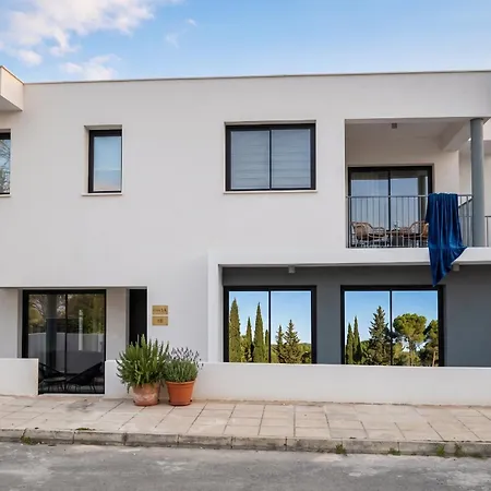 Sykia Upper Floor 2-br Holiday home